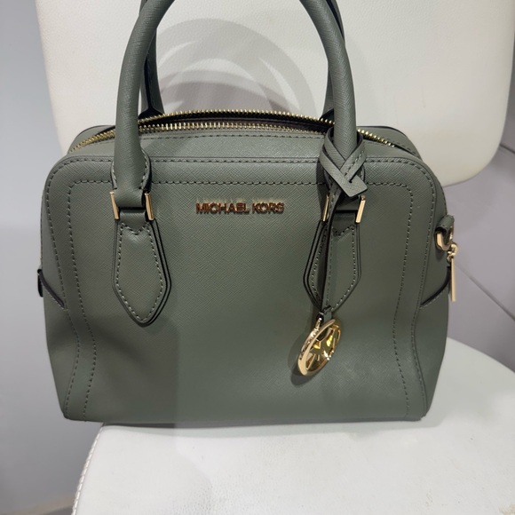 Michael Kors Olive Satchel - Picture 1 of 2